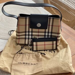 Burberry shoulder bag and keychain wallet